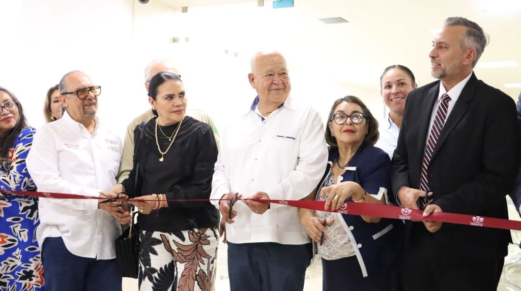 Inaugura Gobernador área de hemodiálisis en clínica del ISSSTE en Cabo San&nbsp;Lucas