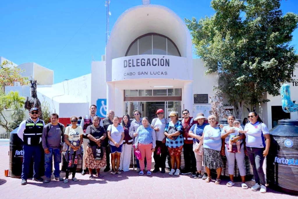 Entregan tinacos a familias de Cabo San Lucas para mejorar acceso al&nbsp;agua