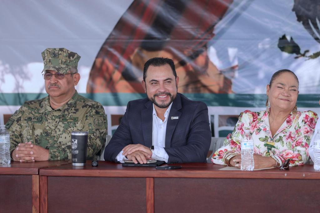 Reconoce alcalde Christian Agúndez a la Escuela Primaria Leonardo Gastélum Villalobos por tercer lugar en concurso internacional ambiental