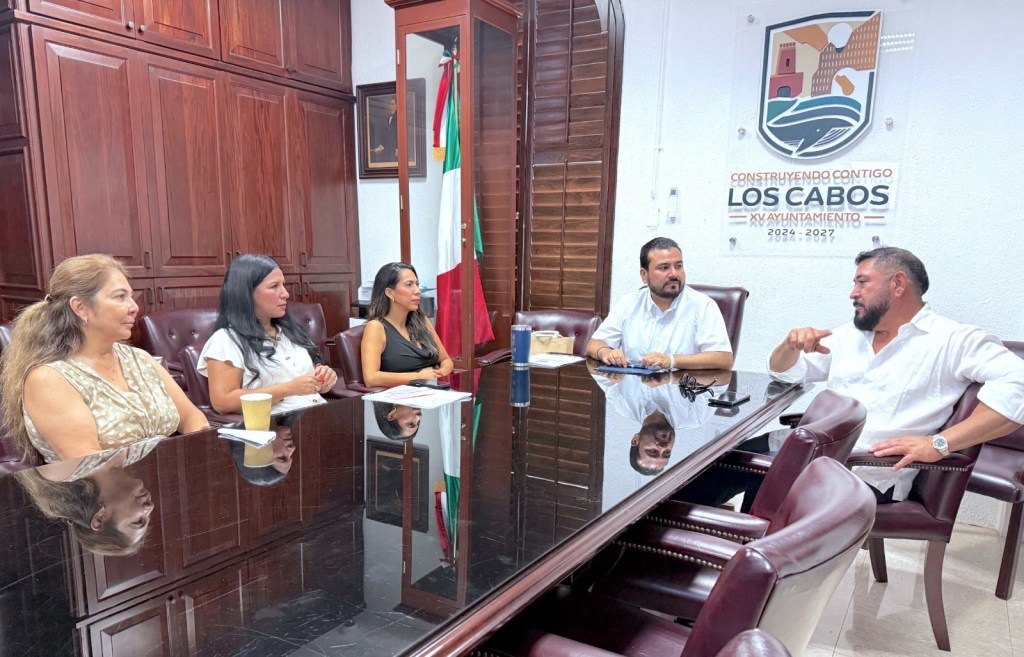Fortalece XV Ayuntamiento de Los Cabos alianza con AFEET para promoción turística