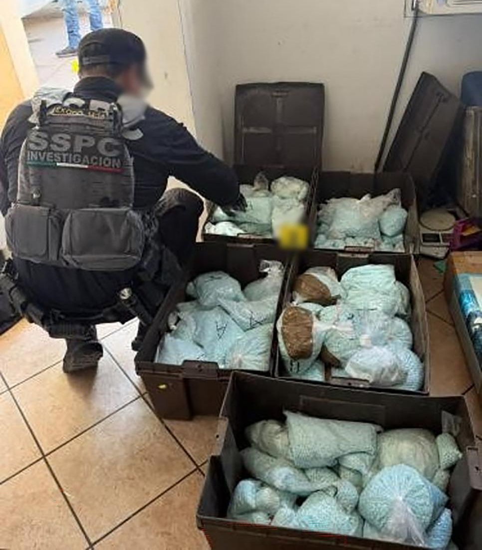 EN BAJA CALIFORNIA, AUTORIDADES FEDERALES ASEGURAN MÁS DE 100 KILOS DE PASTILLAS DE FENTANILO