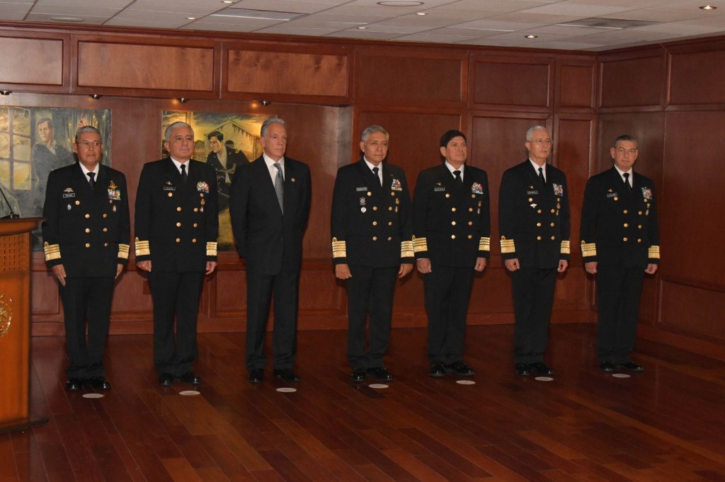 La Cruz Roja Mexicana entrega reconocimiento a la Secretaría de Marina por apoyar a la&nbsp;población