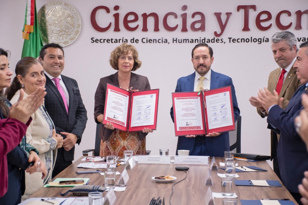 Secihti e industria farmacéutica suman esfuerzos para desarrollar tecnologías y medicamentos para la salud