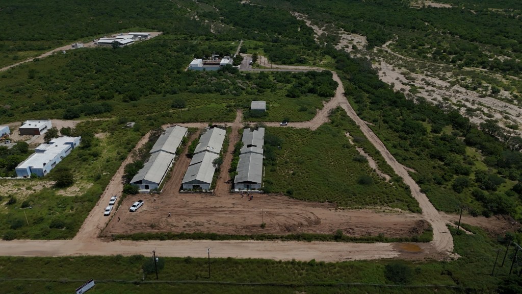 Respalda Gobierno de Víctor Castro al sector ganadero con entrega de predio y seguro de vida para 2027