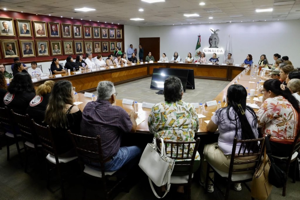 GOBERNADORA DE SINALOA ESCUCHA A FAMILIAS Y COLECTIVOS DE BÚSQUEDA Y REFRENDA COMPROMISO CON SUS DEMANDAS